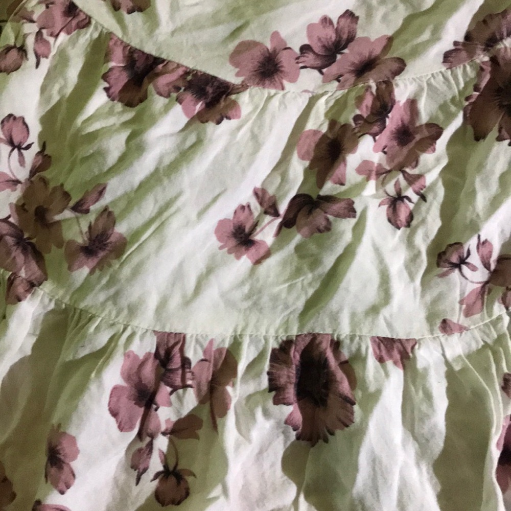 Floral top - Picture 2 of 2